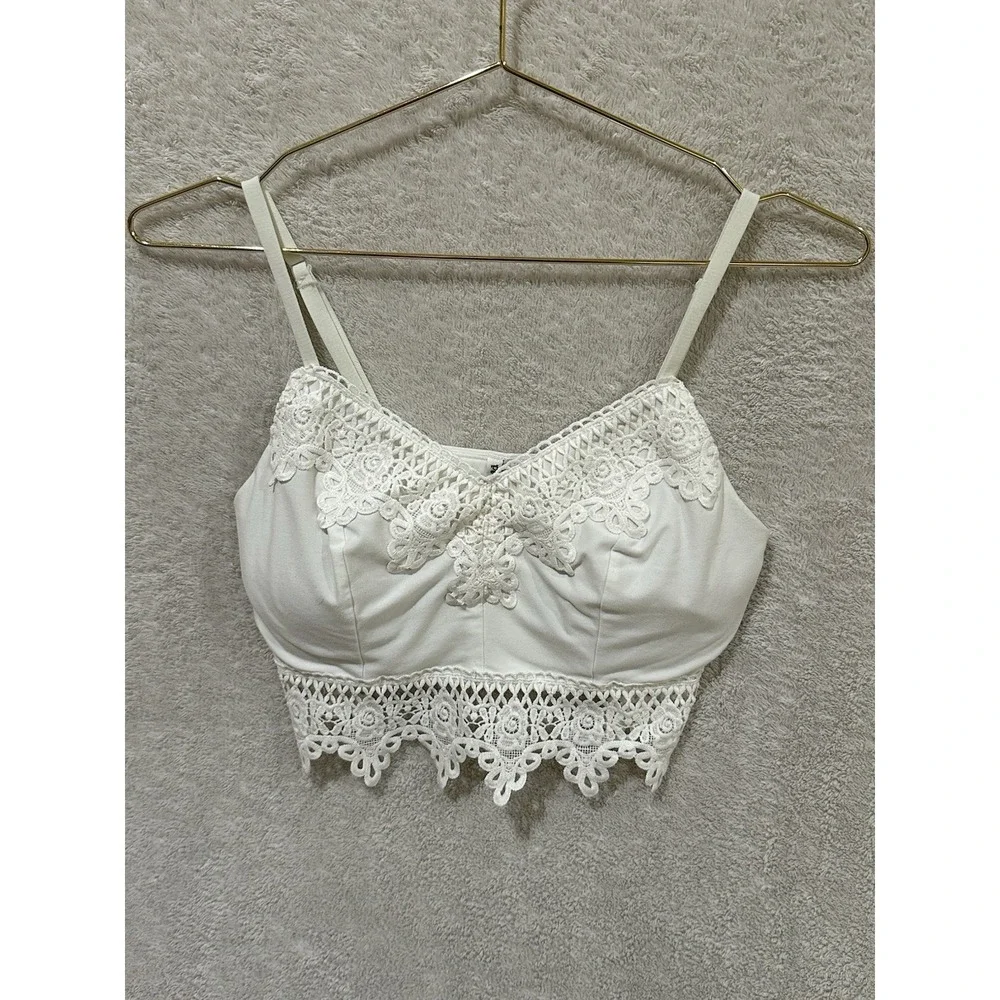 Mudd Y2K Bralette Size Medium White Floral Lace Removable Pads‎ Feminine